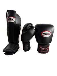 Twins Bundel – BGVL3 Air Handschoenen & BSGL10 Scheenbeschermers 16 oz