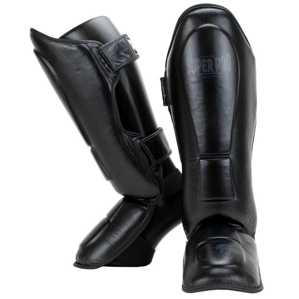 Super Pro Combat Gear Bundel – Stripes Handschoenen & Guardian Scheenbeschermers 12 oz