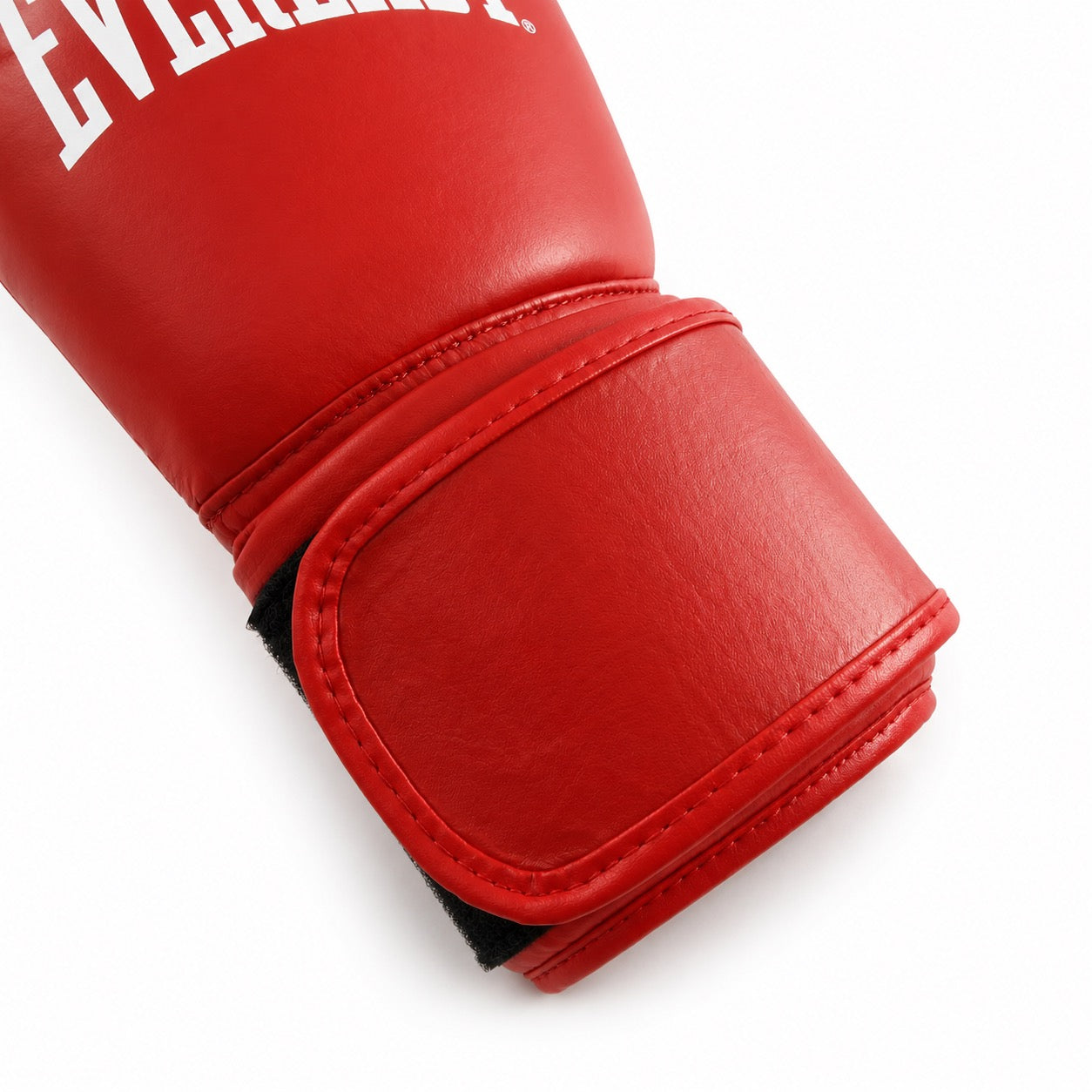 Everlast bokshandschoenen voor competities in de kleur rood