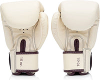 Fairtex bokshandschoenen van leer voor boksen en kickboksen in wit met rood
