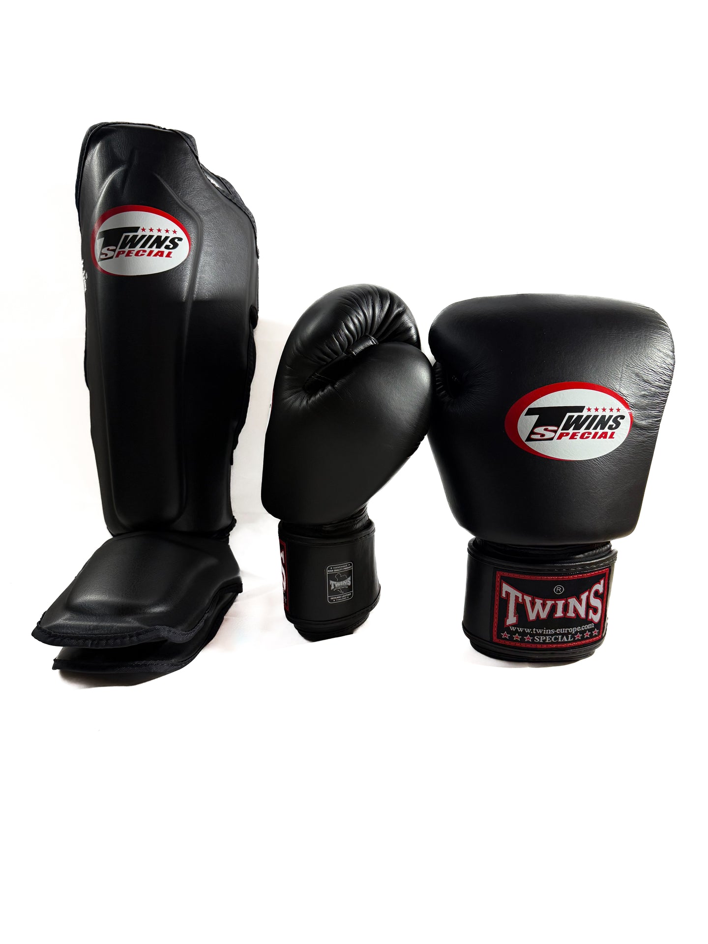 Twins Bundel – BGVL3 Air Handschoenen & BSGL10 Scheenbeschermers 16 oz
