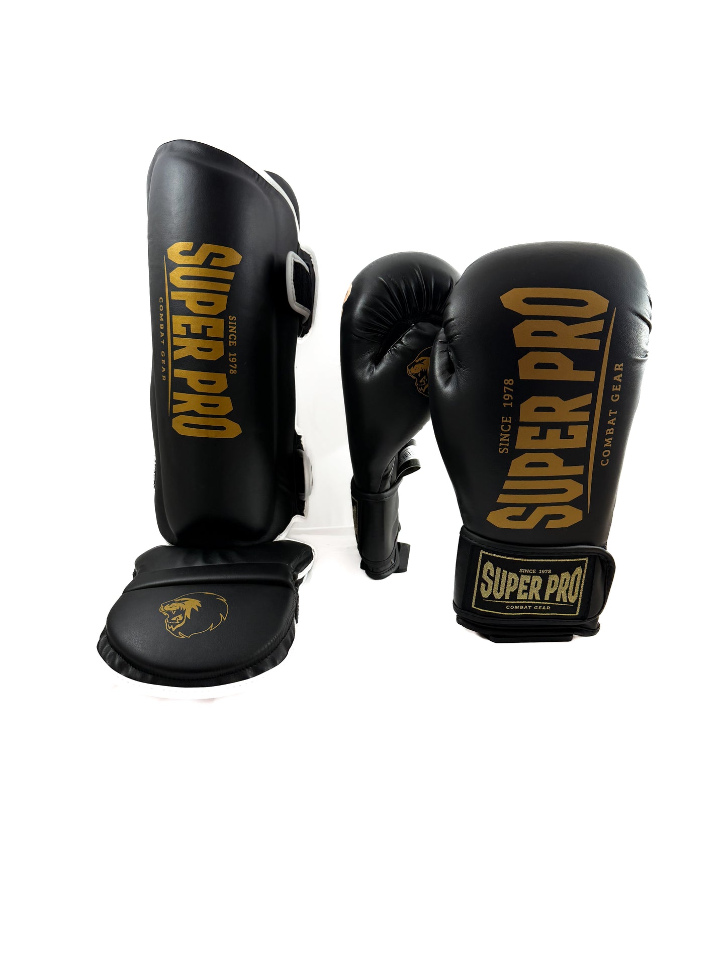 Super Pro Combat Gear Bundel – Champ Handschoenen & Protector SE Scheenbeschermers 16 oz