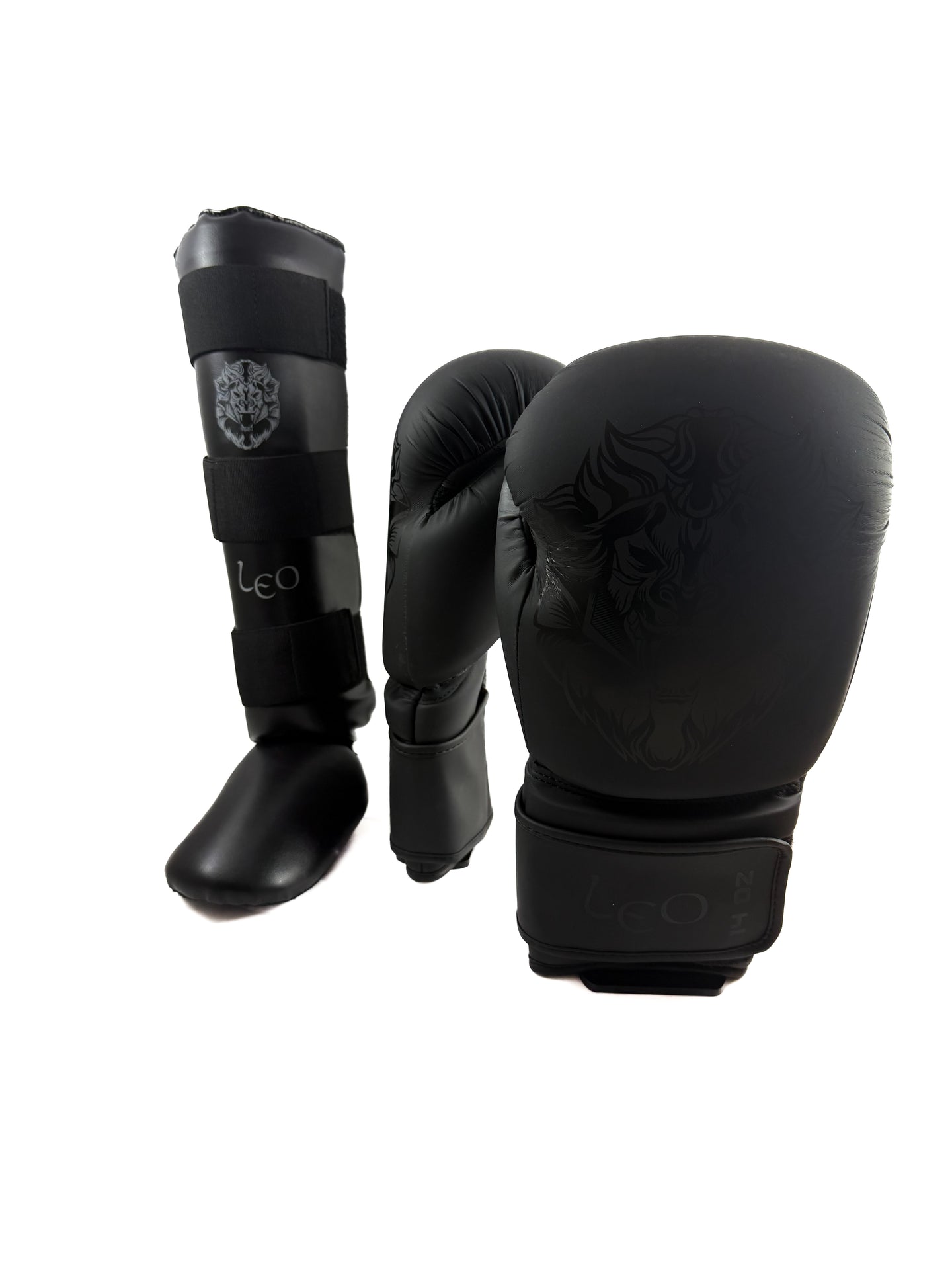 LEO Starter Bundel – Osaka Handschoenen & Voorgevormde Scheenbeschermers 14 oz