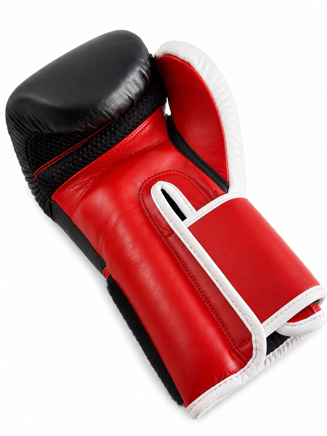 Matsuru kickbokshandschoenen van leer in de kleuren zwart, rood en wit