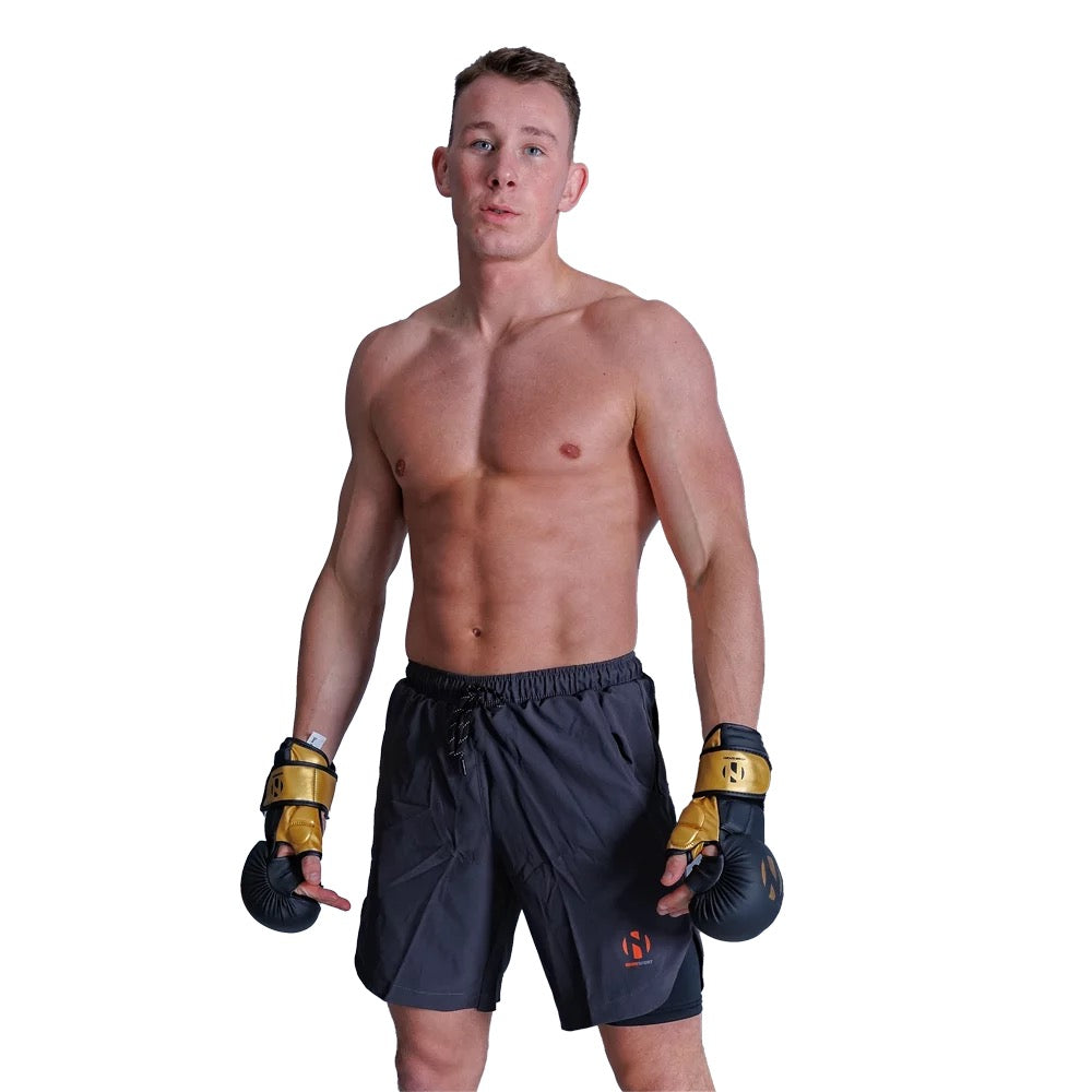 mma handschoenen in de kleuren goud en zwart