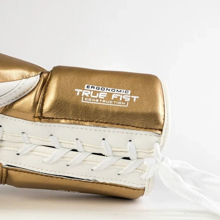 Rival bokshandschoenen wit en goud leer voor boksen