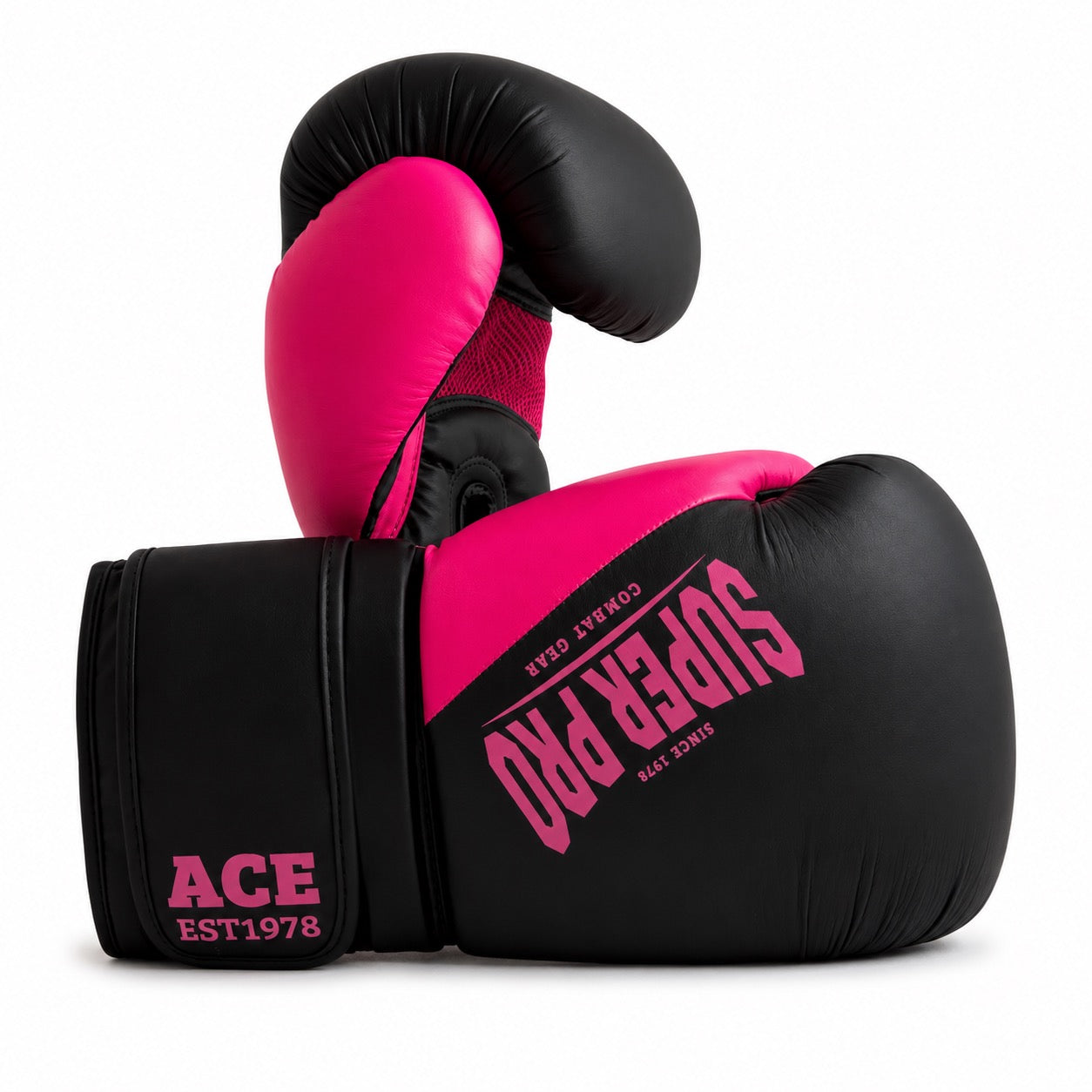 Superpro bokshandschoenen in de kleuren zwart en roze