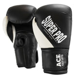Superpro ace (kick)bokshandschoen in de kleuren zwart en wit