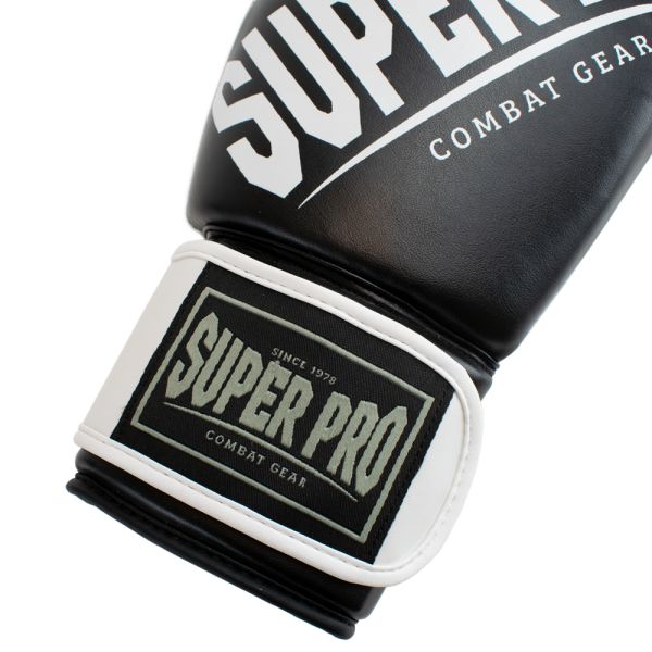 Superpro bokshandschoenen voor boksen en kickboksen in de kleuren zwart en grijs