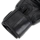 Superpro bokshandschoenen voor kickboksen en boksen in de kleuren zwart en wit