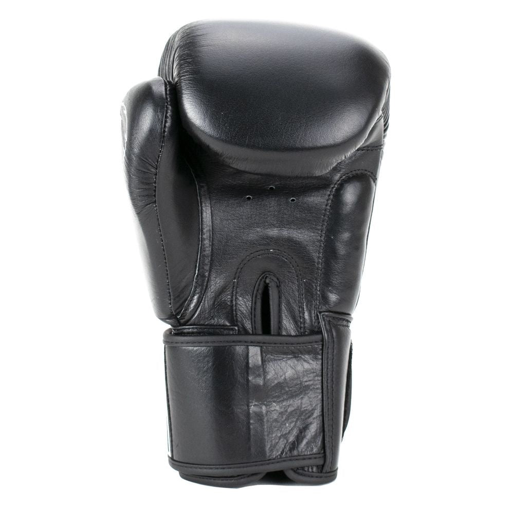 Superpro bokshandschoenen voor kickboksen en boksen in de kleuren zwart en wit