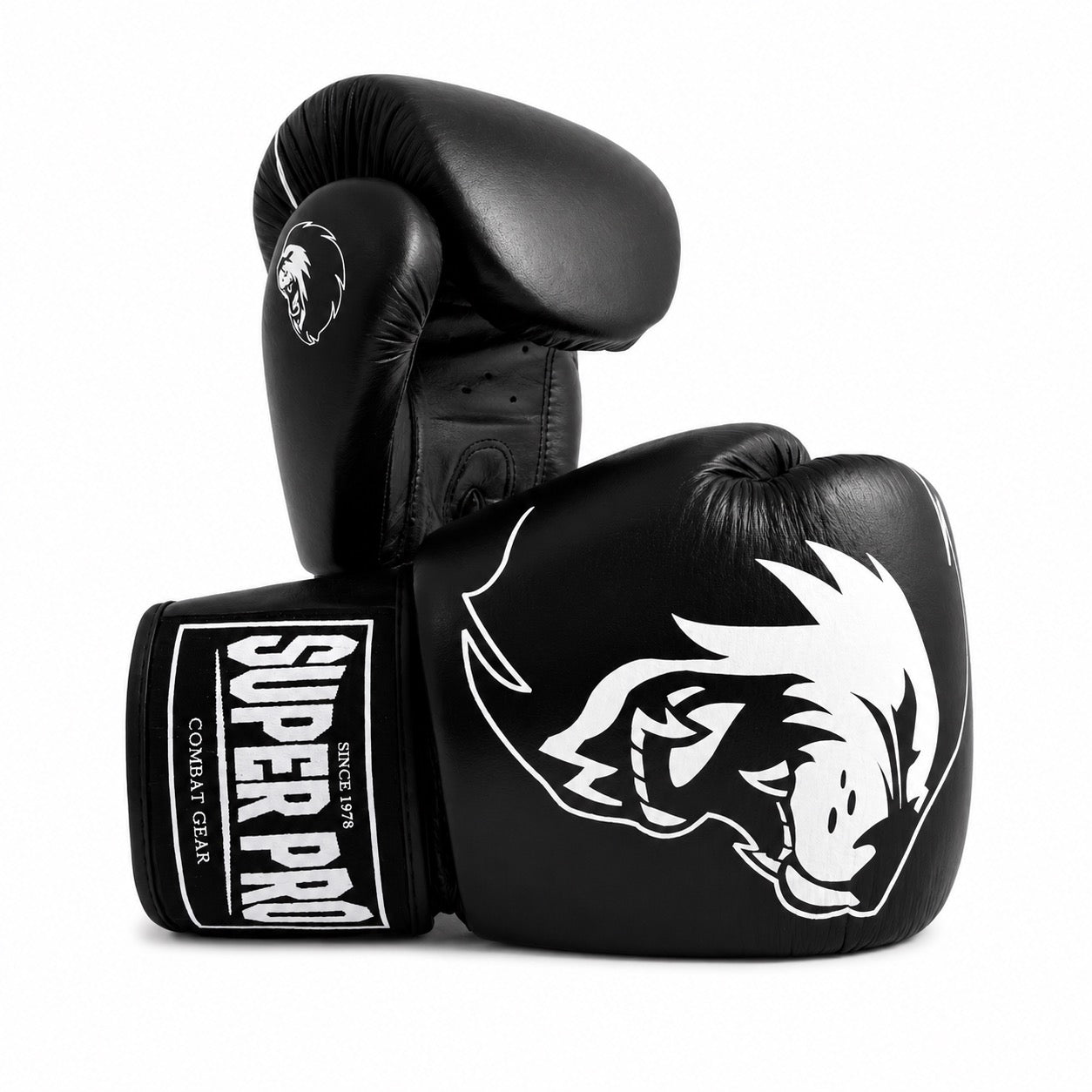 Superpro bokshandschoenen voor kickboksen en boksen in de kleuren zwart en wit