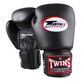 Zwarte twins special bokshandschoen en kickbokshandschoen