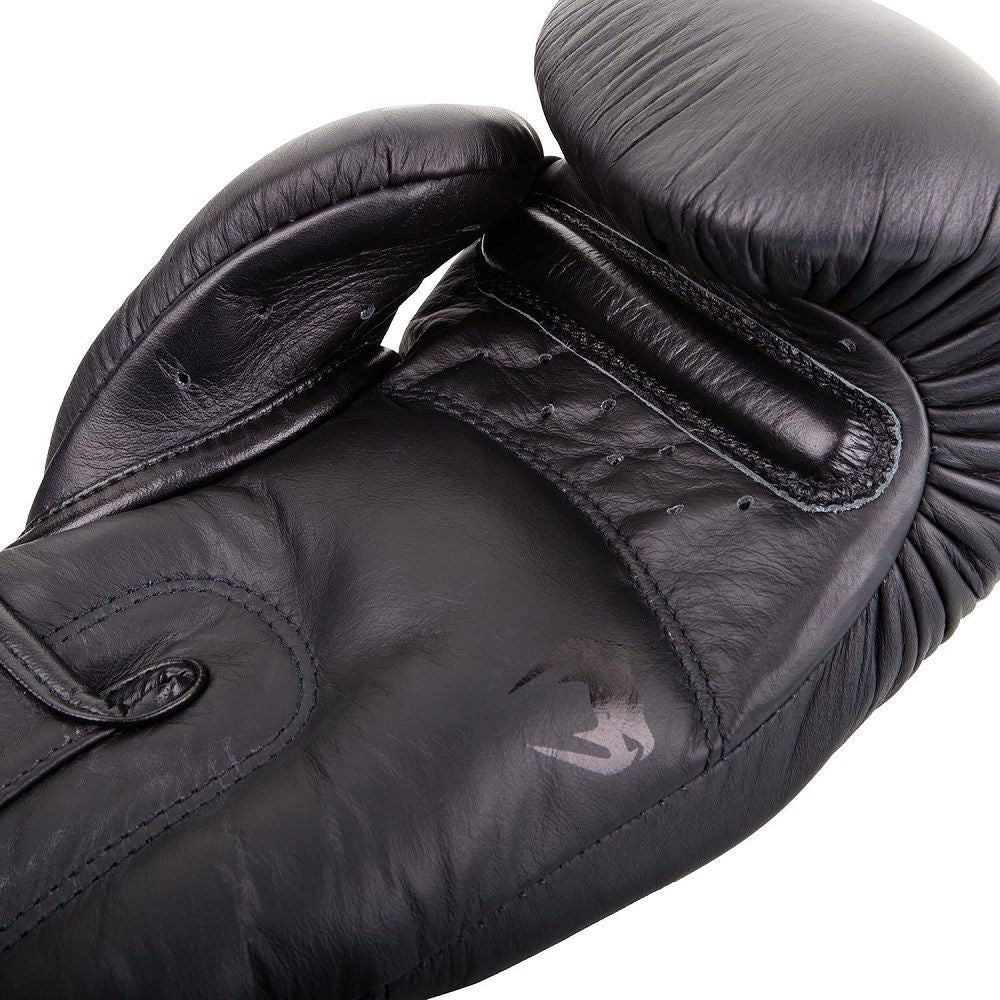 Venum bokshandschoenen zwart leer