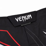 Venum fightshort voor mma en kickboksen zwart en rood