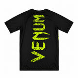 Venum Rashguard voor mma in het zwart met groen