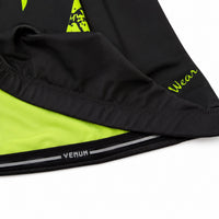 Venum Rashguard voor mma in het zwart met groen
