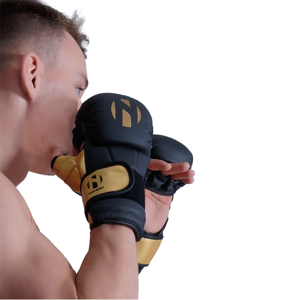Zwarte mma handschoenen van nin goud en zwart