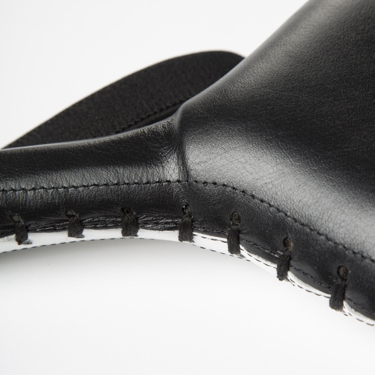 Zwarte paddle pads voor boksen